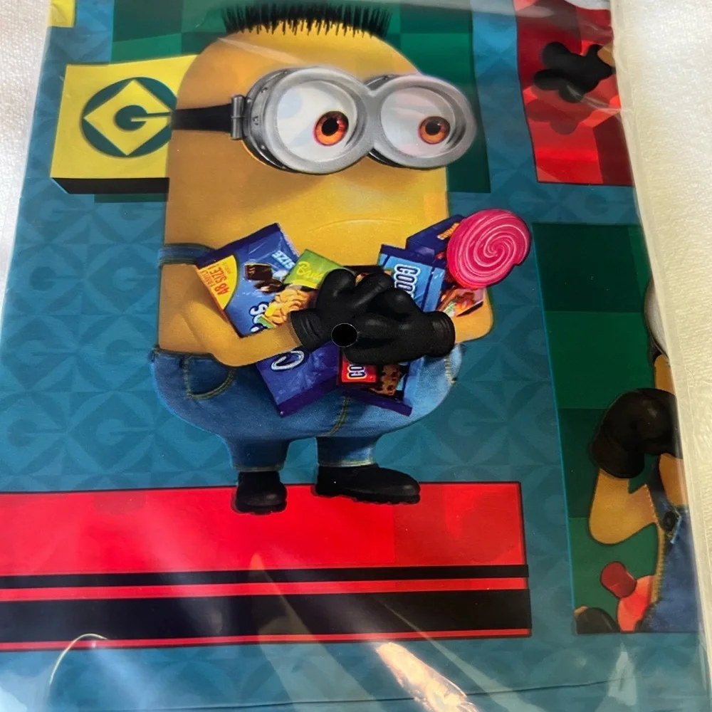 Universal Minions Tablecover - Blue and Yellow